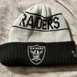 Las Vegas Raiders New Era Reversible Knit Beanie Silver And Black
